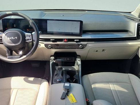 Used 2024 Kia Sorento S w/ Panoramic Sunroof Package FWD image 10