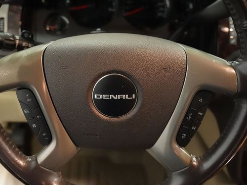 Used 2009 GMC Yukon Denali image 34