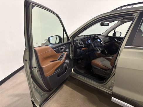 Used 2021 Subaru Forester Touring AWD/4WD image 9