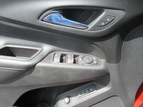 Used 2020 Chevrolet Equinox Premier FWD image 19