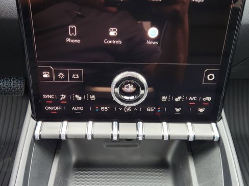 New 2026 GMC Terrain Denali w/ LPO, Floor Liner Package image 22