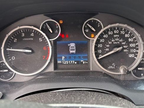 Used 2015 Toyota Tundra SR5 w/ SR5 Upgrade Package RWD image 3