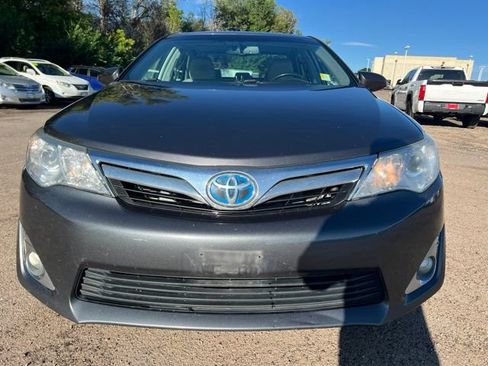 Used 2014 Toyota Camry XLE w/ Moonroof Package FWD image 8