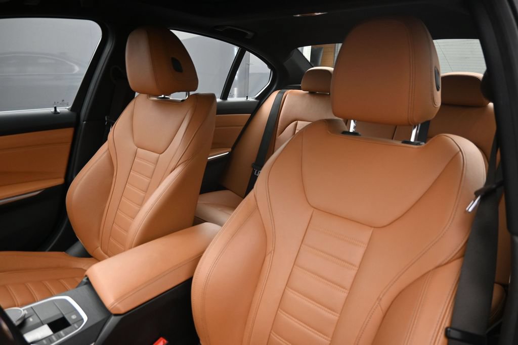 Used 2021 BMW 330i Sedan w/ Premium Package RWD image 13