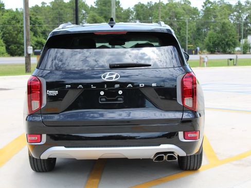 Used 2021 Hyundai Palisade Limited w/ Cargo Package FWD image 4