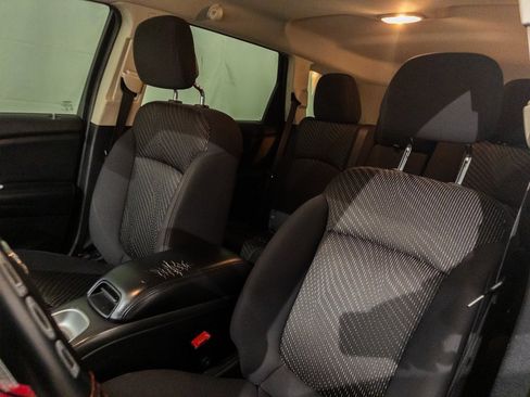 Used 2013 Dodge Journey SE image 12