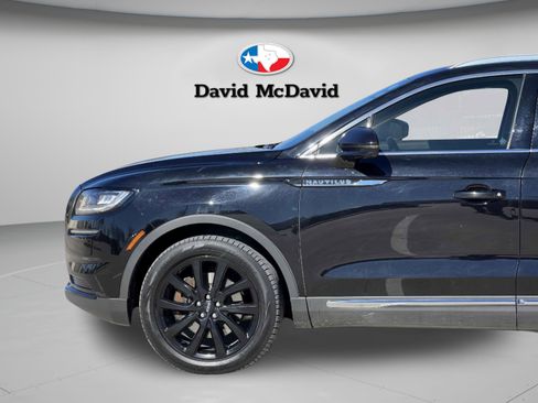 Used 2022 Lincoln Nautilus Reserve w/ Monochromatic Package AWD/4WD image 28