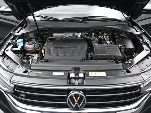 Used 2023 Volkswagen Tiguan SE R-Line AWD/4WD image 35