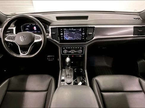 Used 2023 Volkswagen Atlas Cross Sport SEL R-Line AWD/4WD image 18