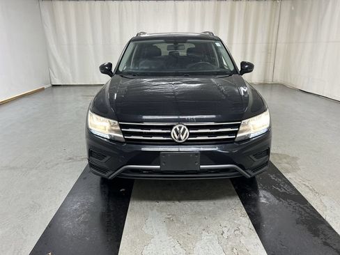Used 2019 Volkswagen Tiguan SE w/ Panoramic Sunroof Package AWD/4WD image 3