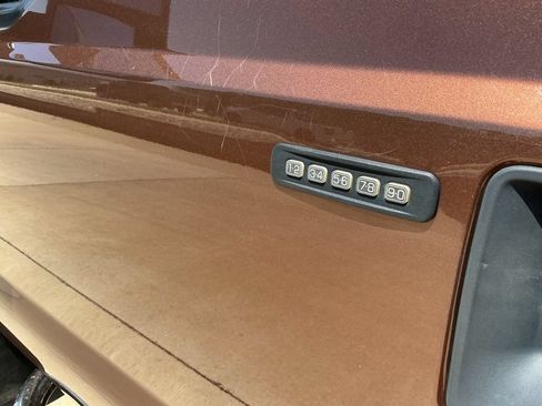 Used 2011 Ford F250 XLT w/ XLT Interior Pkg AWD/4WD image 7