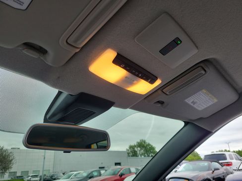 Certified 2022 Nissan Kicks SR w/ Premium Package image 30