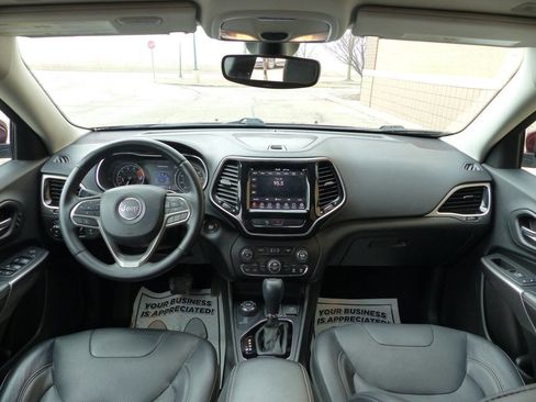 Used 2019 Jeep Cherokee Limited AWD/4WD image 30