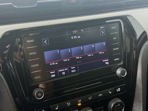 Used 2021 Volkswagen Passat 2.0T SE image 21