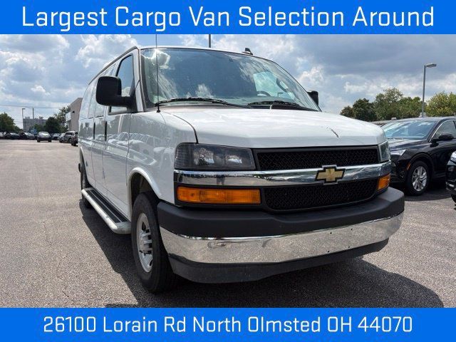 Used 2025 Chevrolet Express 2500 w/ Driver Convenience Package RWD image 13