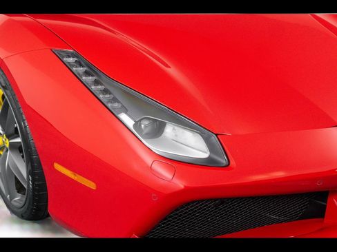 Used 2017 Ferrari 488 GTB RWD image 54
