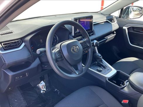 Used 2025 Toyota RAV4 LE AWD/4WD image 18