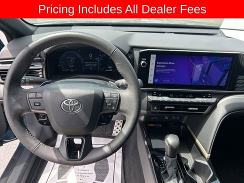 Used 2025 Toyota Camry XSE FWD image 6