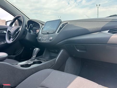 Used 2020 Chevrolet Malibu LS FWD image 28