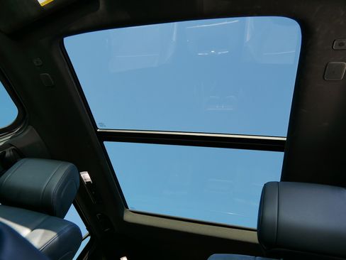 Used 2023 Toyota Sequoia 4WD image 41