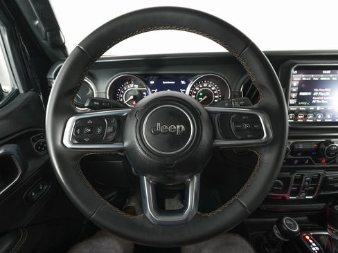 Used 2023 Jeep Gladiator Overland image 16