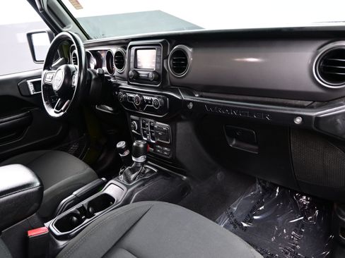 Used 2021 Jeep Wrangler Unlimited Sport AWD/4WD image 13