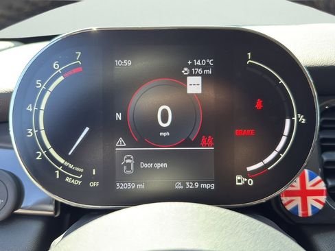 Used 2024 MINI Cooper 2-Door Hardtop FWD image 13