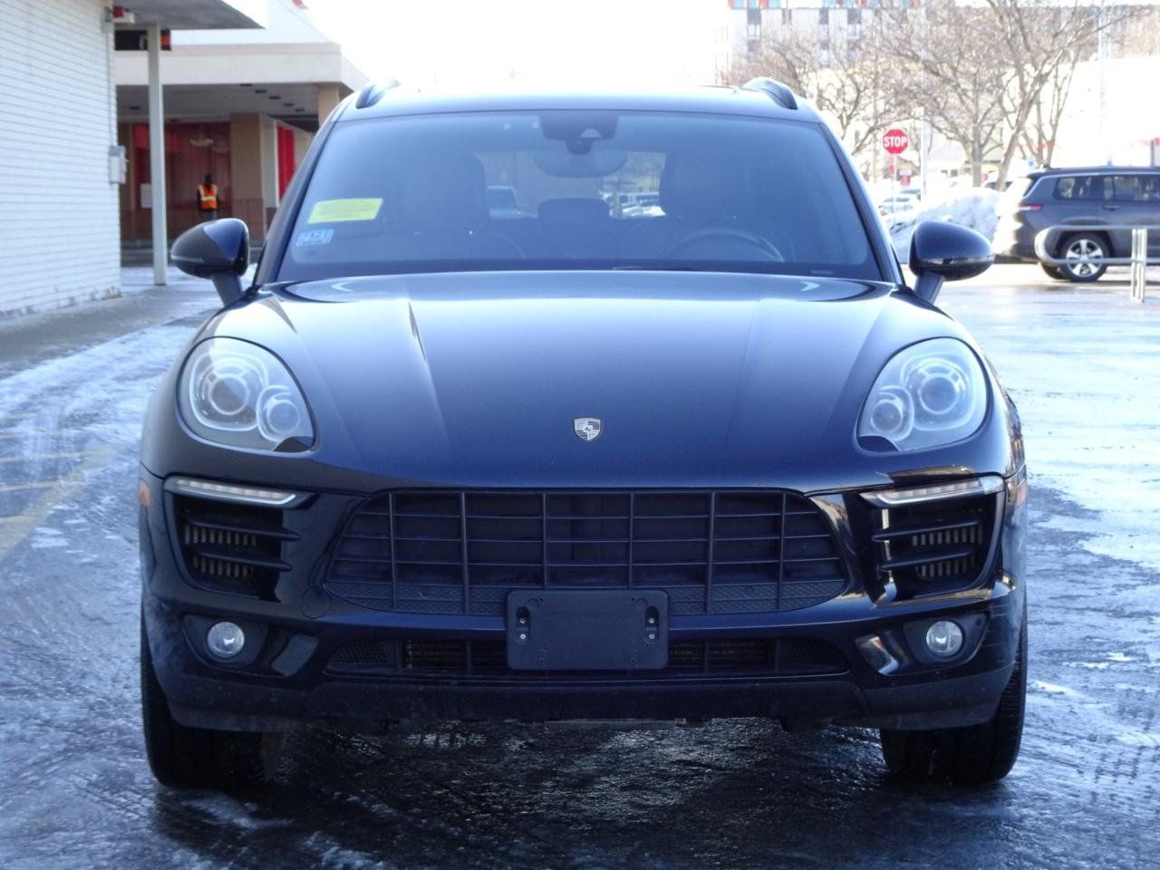 Used 2017 Porsche Macan S AWD/4WD image 2