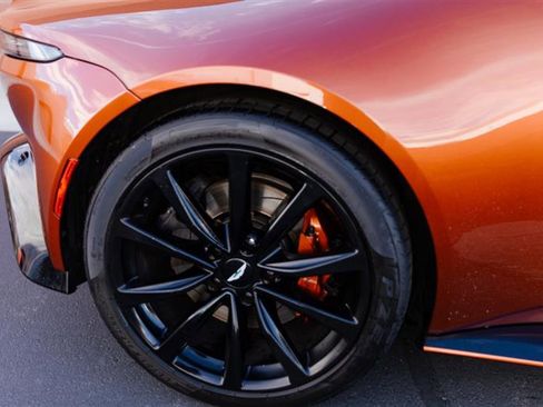Used 2020 Aston Martin V8 Vantage Coupe image 9