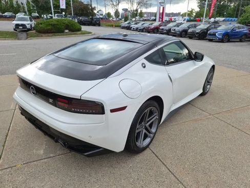 Used 2025 Nissan Z Sport w/ Floor Mat Package RWD image 8