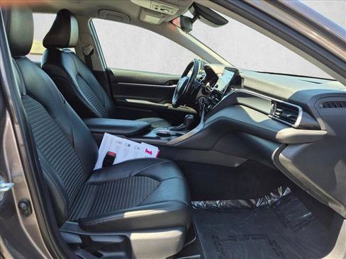 Used 2023 Toyota Camry SE FWD image 19