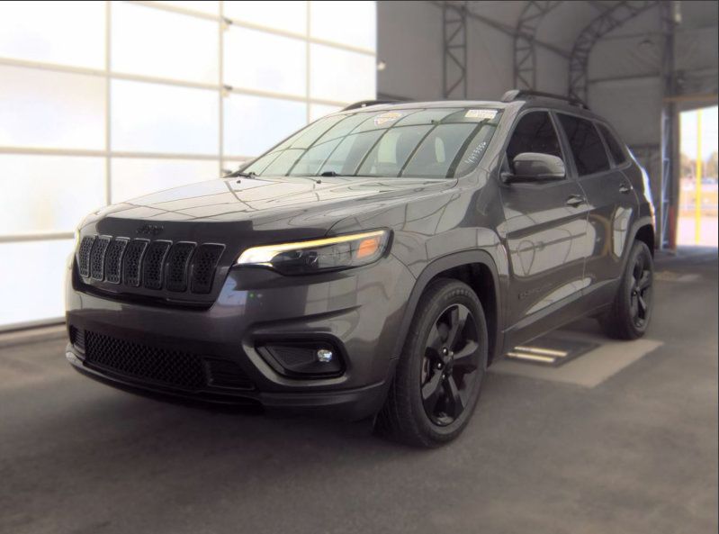 Used 2019 Jeep Cherokee Latitude Plus FWD image 3