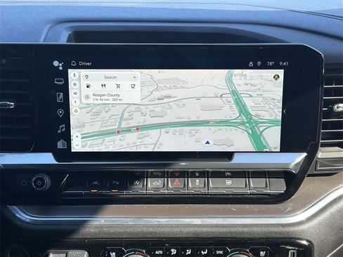 Used 2022 Chevrolet Silverado 1500 High Country w/ Technology Package image 18