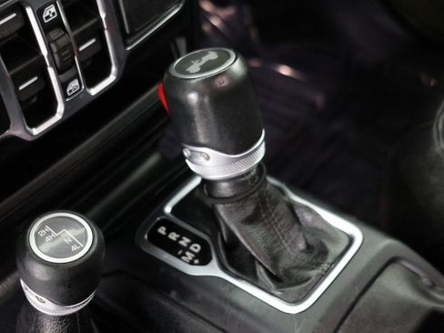 Used 2021 Jeep Wrangler Unlimited Sahara image 6