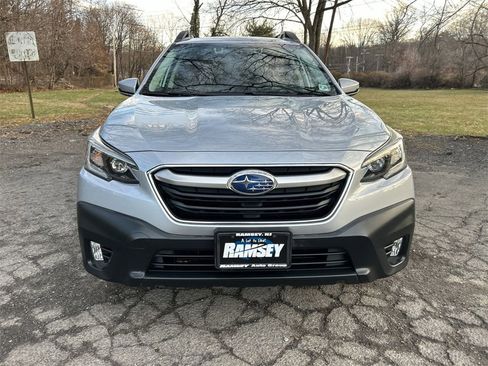 Certified 2021 Subaru Outback Premium image 3