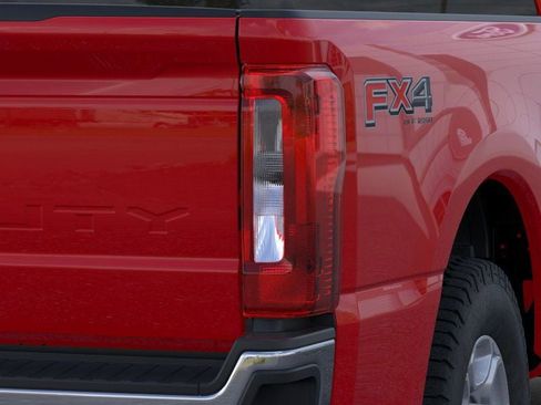 New 2026 Ford F350 XLT w/ FX4 Off-Road Package image 43