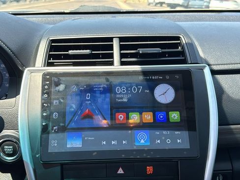 Used 2017 Toyota Camry XLE w/ Moonroof Package FWD image 14