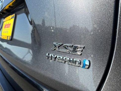 Used 2020 Toyota RAV4 XSE AWD/4WD image 14
