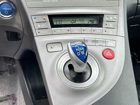 Used 2012 Toyota Prius Three FWD image 22
