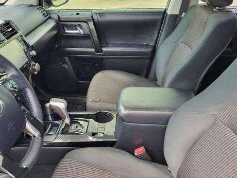 Used 2024 Toyota 4Runner TRD Off-Road image 10