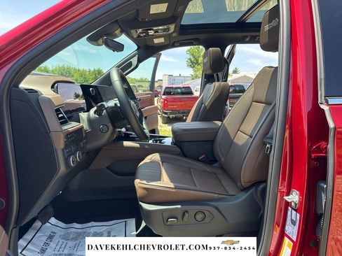 Used 2026 Chevrolet Suburban High Country w/ Sun And Tow Package AWD/4WD image 15