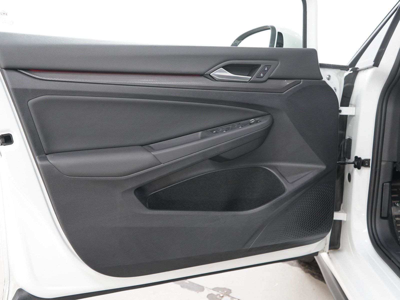 Used 2022 Volkswagen GTI Autobahn FWD image 17
