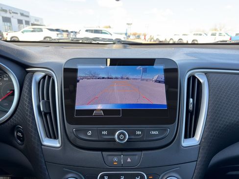 Used 2025 Chevrolet Malibu LT FWD image 22