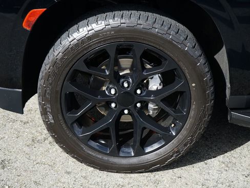 Used 2021 Chevrolet Tahoe RST w/ Luxury Package image 9