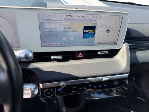 Used 2024 Hyundai Ioniq 5 Limited image 12