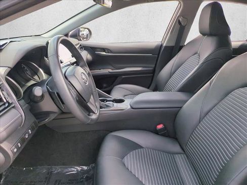 Used 2023 Toyota Camry SE FWD image 15