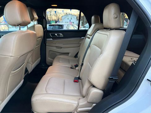 Used 2016 Ford Explorer Limited image 10