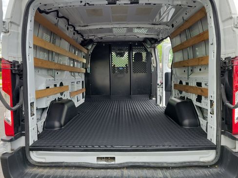 Used 2023 Ford Transit 250 Low Roof image 8