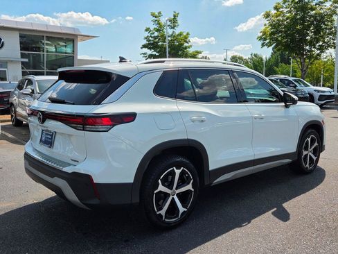 Certified 2026 Volkswagen Tiguan SE AWD/4WD image 4