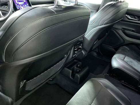 Used 2023 Jeep Grand Cherokee L Laredo image 30